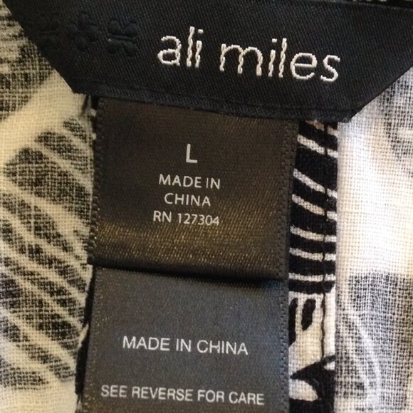 Ali Miles "L" Linen Pocketed  Duster/blazer; Quiet Lux, Avant Garde, Geometric - Picture 3 of 4